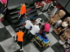 -嘿哟动霸CHUA·新潮玩运动娱乐中心·蹦床滑冰团建乐园