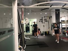 -汗水空间私教健身连锁(SM广场店)