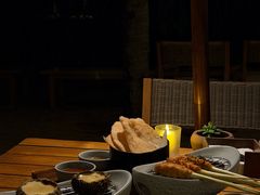 -三亚艾迪逊酒店·海滩烧烤 BARBACOA·现场乐队·浪漫晚餐·烧烤海鲜