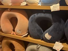 -名创优品(北京新中关购物中心地铁层店)