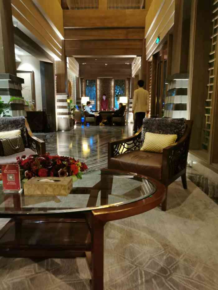 浅深(静安店)-"和长宁店无法相比[难过][难过][难过].