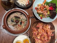 -老滇山寨•云南特色菜•地方菜•民族风情歌舞表演(金碧店)