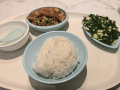 -荣华基·现炒快餐(肇嘉浜路店)
