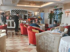 -米兰臻选·花园餐厅(航空店)