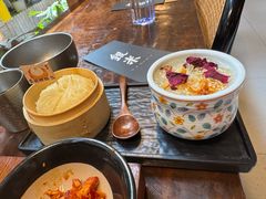 -银米·云南传统过桥米线(双廊黑金冠店)