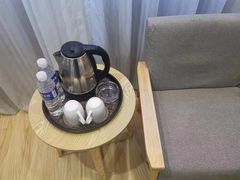 -宸玥酒店(成都西南财大地铁站店)