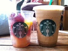 double摩卡星冰乐+水果杯-星巴克臻选(广州沙面店)