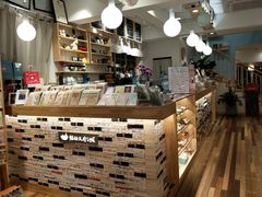 -猫的天空之城概念书店(束河店)