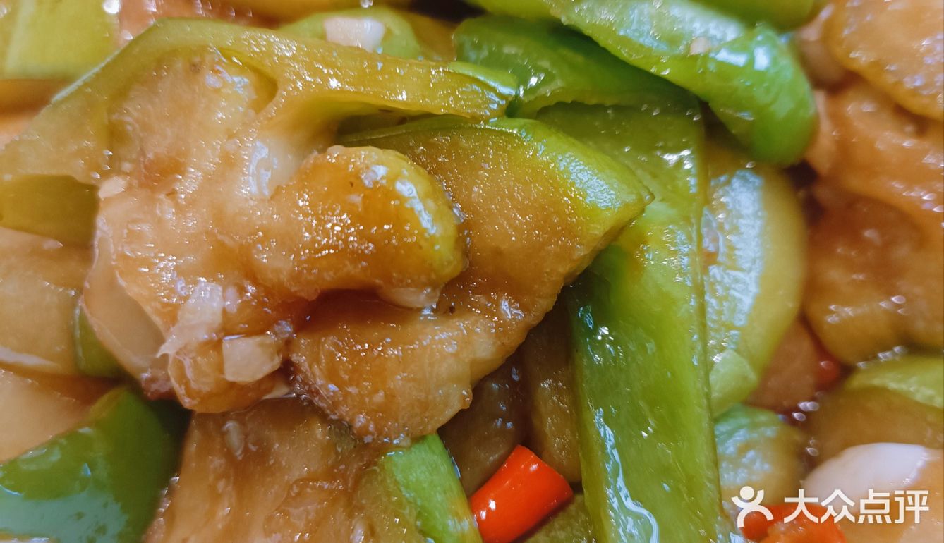 尝鲜街头美味指南，川菜就选它家[爱心]
