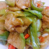 尝鲜街头美味指南，川菜就选它家[爱心]