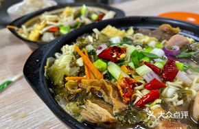 Sour Cabbage Beef Shank Sausage Hot Pot