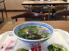 -陇兴楼兰州拉面(西安咸阳国际机场店)