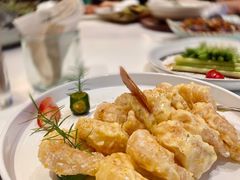 招牌沙汁大虾球-T館·花园艺术餐厅