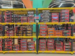 -卡通派潮品玩具折扣仓(青岛新城吾悦广场店)