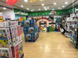 -玩具反斗城(正大广场店)