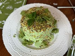 斑斓开心果瀑布蛋糕-Blac+Blac(中海环宇荟店)