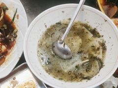 -休记光头香辣蟹干锅(绵竹店)