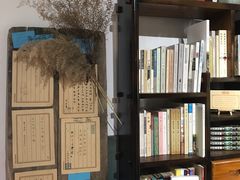 -荒岛书店(黄县路店)