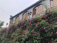 -楠柏弯休闲山庄(梨花溪店)