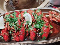 -沪小二炭火蛙锅(淮海中路美食不夜城店)