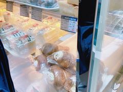 -白玉兰食品甜凤店(合生汇店)