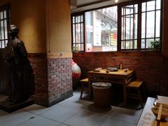 -白乐天毛肚火锅馆(解放碑店)