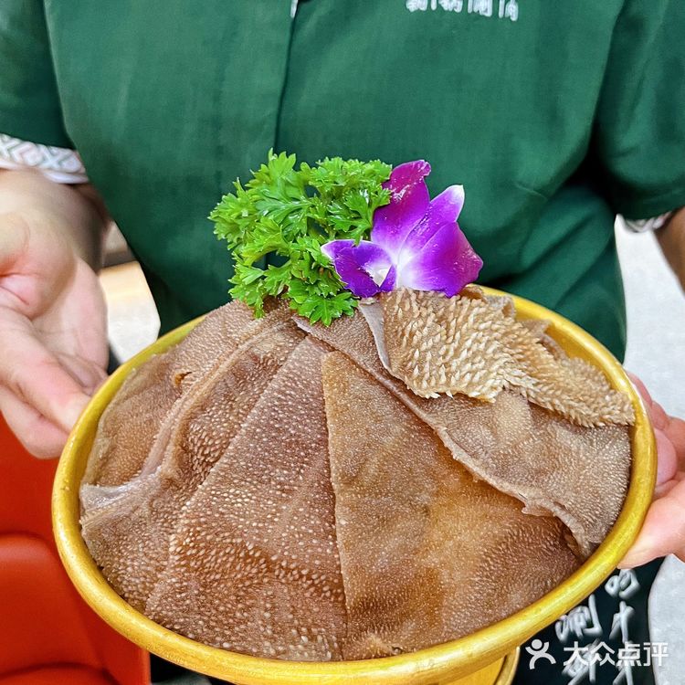 铜锅涮鲜肉[火锅]地道老北京，首选牛羊和