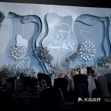 最后步入幸福的婚姻殿堂