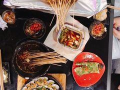 -何师烧烤Pro ·江湖川菜·小龙虾·精酿(太古里旗舰店)