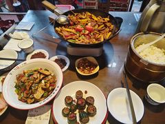 -富正毅三下锅·湘西韵味(天门山索道店)