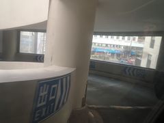 -新邻生活站-停车场