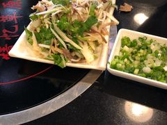 葱拌羊肝肺-情忆草原涮肉馆