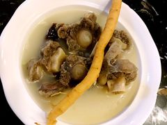 牛尾汤-桃园中华料理炸酱面(燕儿岛路店)