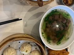 -馋三尺蟹粉小笼(人民广场店)