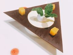 -GreyWhale灰鲸餐厅(武汉国际广场店)