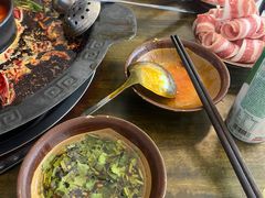 -黄潇洒老火锅(九眼桥宏济巷店)