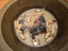 -咕嘟草帽鱼·牛奶一样的鲜鱼汤(天鹅湖万达广场店)