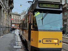 -文艺复兴百货(米兰大教堂广场店)