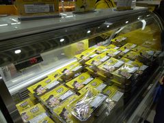 零售区-周黑鸭(郑州中原区华山路中原万达沃尔玛店)