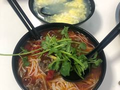 泡椒肥肠米线-一品郑记重庆牛肉米线馆(东泰路店)