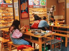 大堂-李记称盘牛杂串串(广厦店)