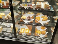 面包甜点陈列柜-星巴克(温州银泰大西洋店)