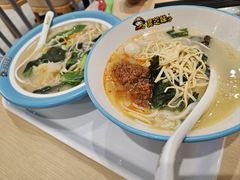 -灵芝妹子海鲜米线(凯德和平广场店)