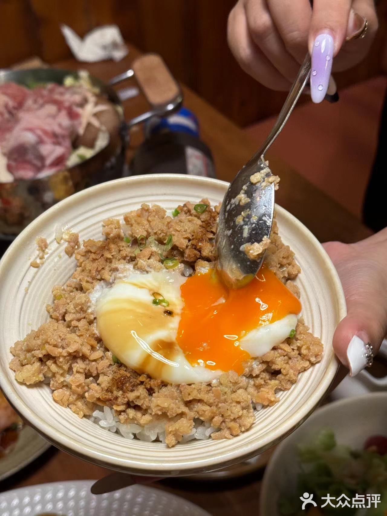 为了这口三文鱼熔岩饭也要再来一趟飞牛町
