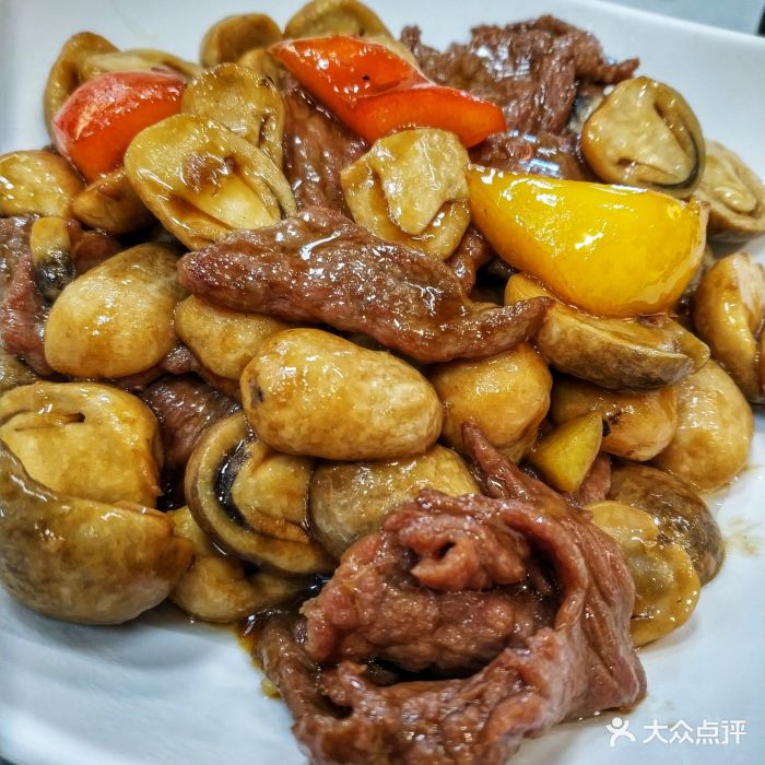 表叔茶餐厅(佛罗伦萨小镇奥莱店)菇炒牛肉图片