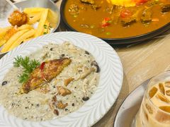 -露露家咖啡店