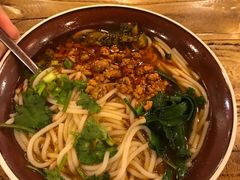 纯正云南小锅米线-遇见阿家村云南菜(魏公村店)