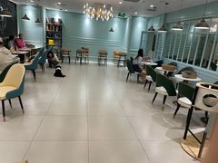 -安格丽娜·狗咖·猫咖羊驼咖(春熙路百盛商场店)