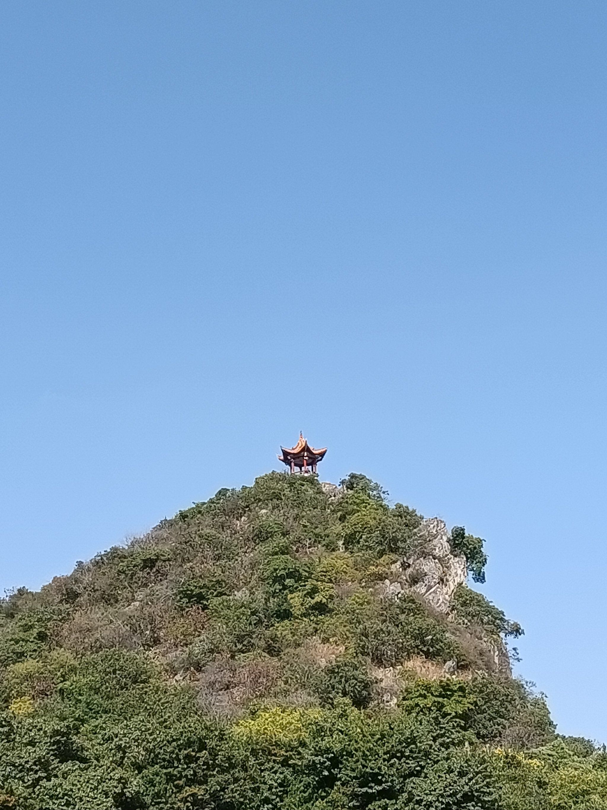 抚仙湖之爬笔架山