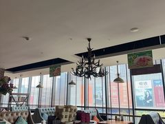 -豪客嘉族·麦尼顿西餐厅(乐福天下店)